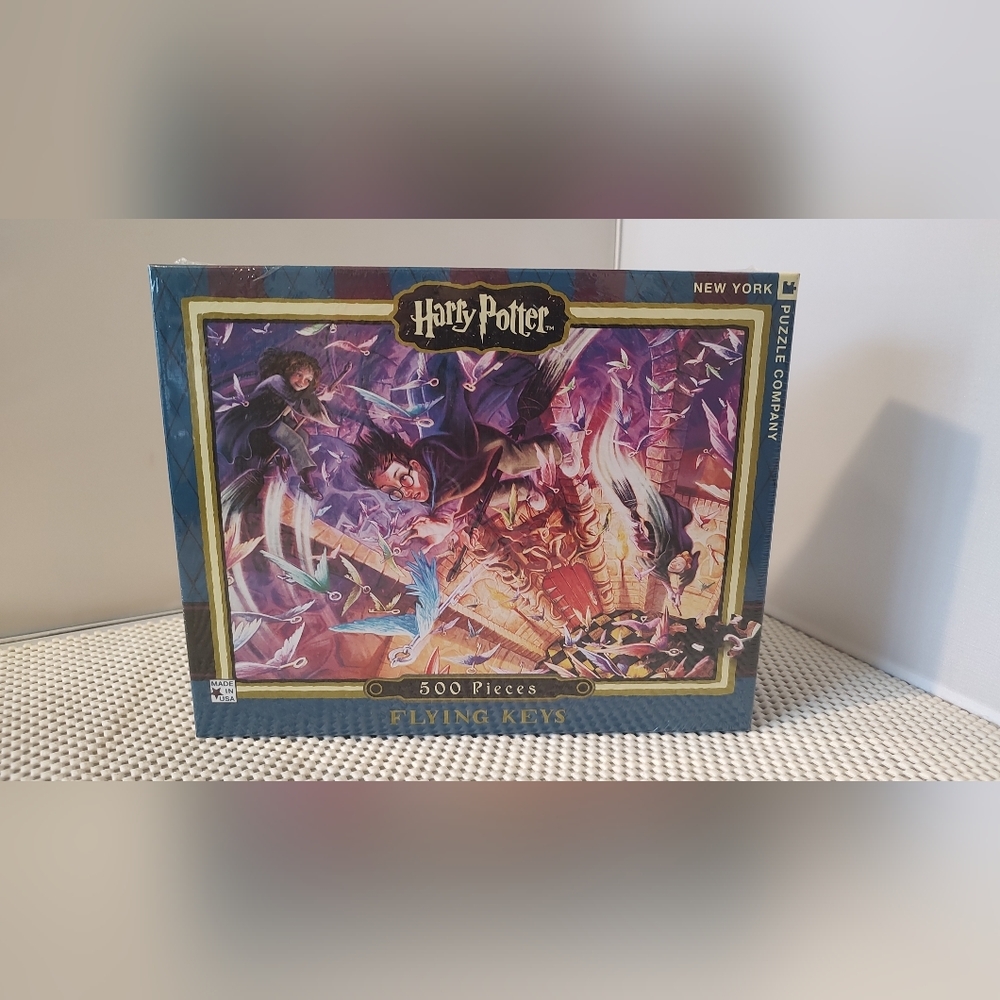 Harry Potter Flying Keys Puzzle 500pcs 24in by 18in NWT